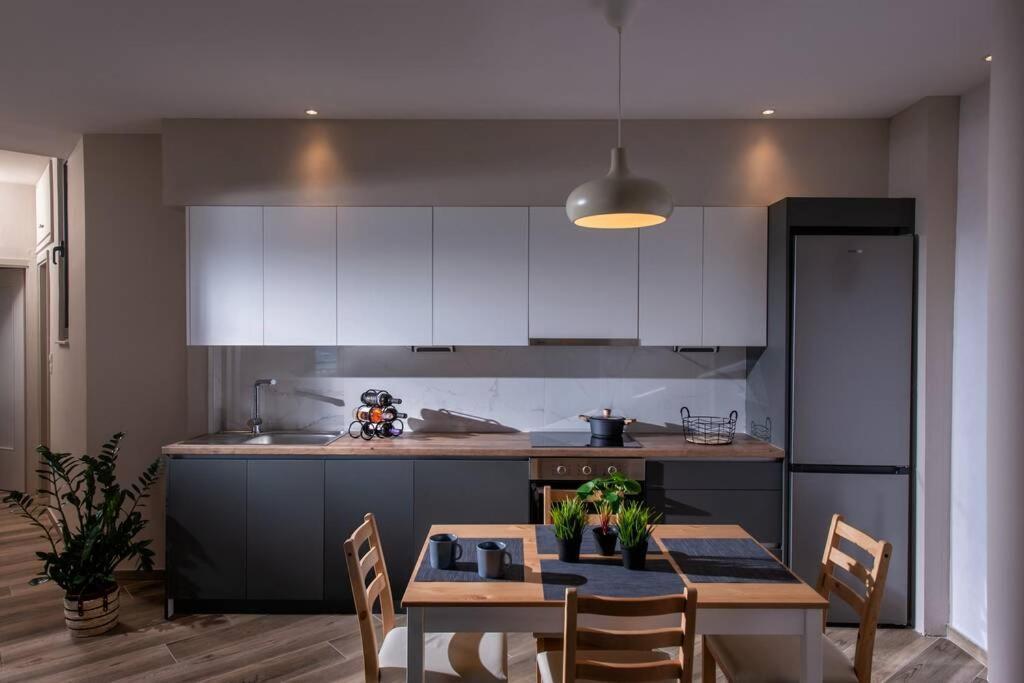 Archipelagos Apt In The Heart Of The City Heraklion  Exterior photo